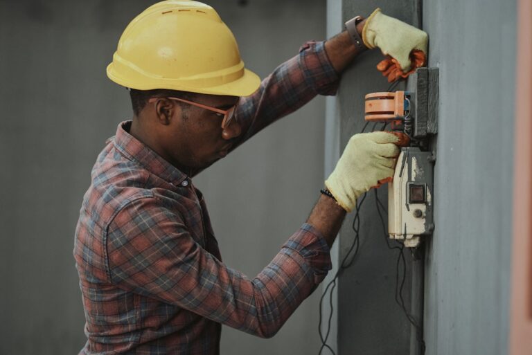 Blogging for Electricians: How to Rank on Google and Book More Jobs in 2026